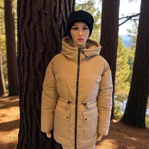 Puffit Hooded Puffer Jacket With Large Pockets. NWT.